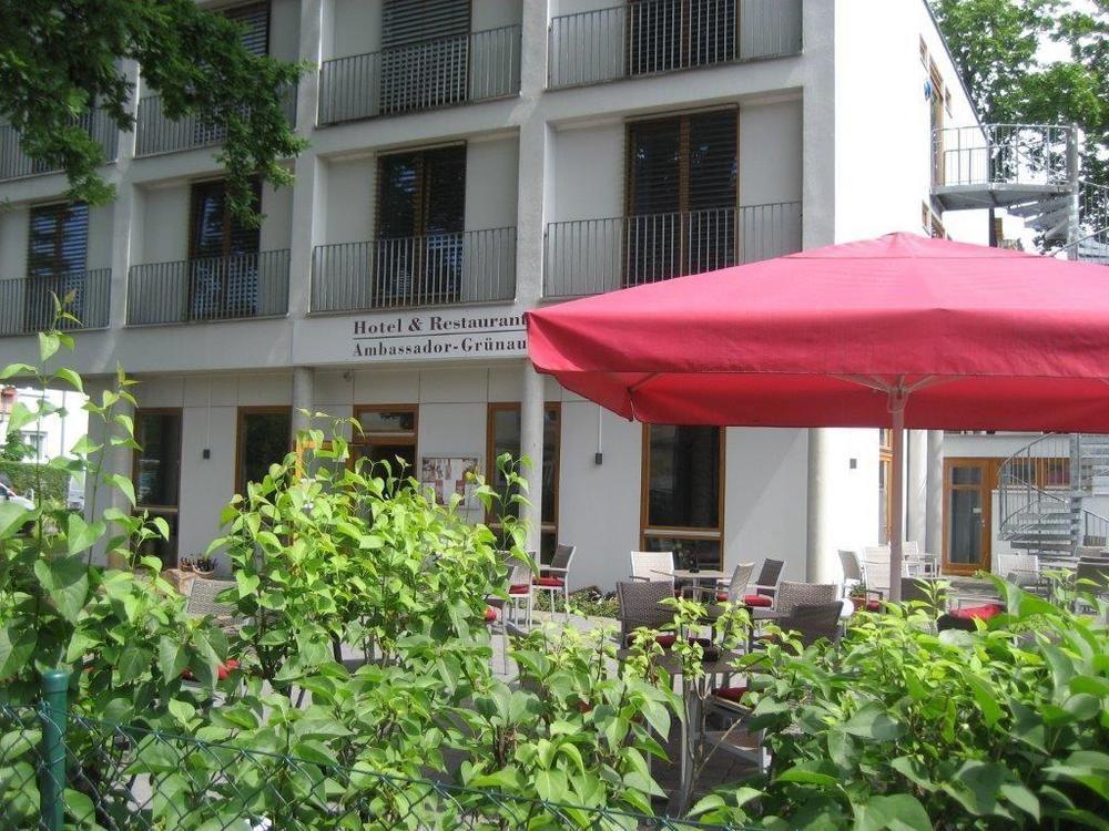 Hotel Ambassador-Berlin Gruenau Kültér fotó