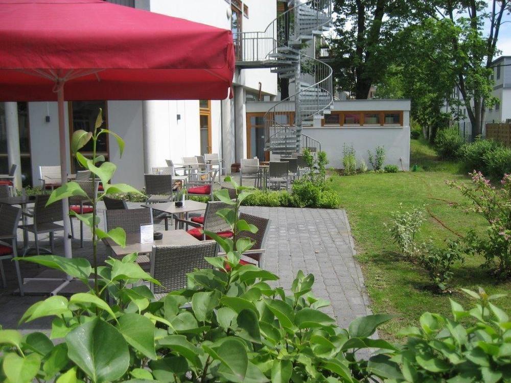Hotel Ambassador-Berlin Gruenau Kültér fotó