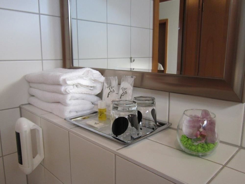 Hotel Ambassador-Berlin Gruenau Kültér fotó