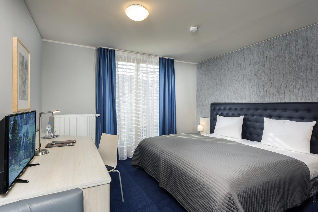 Hotel Ambassador-Berlin Gruenau Kültér fotó